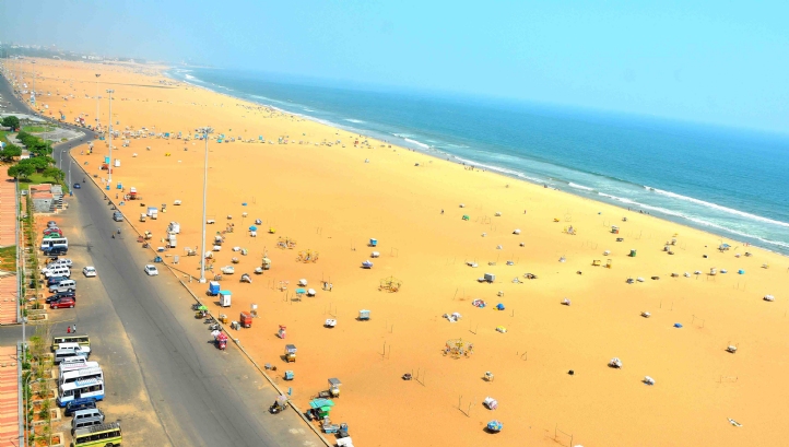 The beach at Chennai, in the Bay of Bengal, nearby the site of the new desalination plant at Nemmeli
